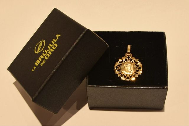 COLGANTE VIRGEN NIÑA DE ORO 18K/1.8Gr