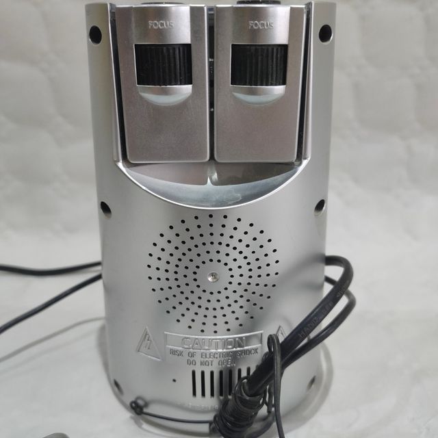 RadioDespertador con temperatura y proye