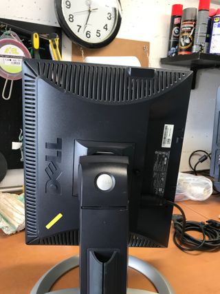 Monitor Dell UltraSharp 1905FP usato