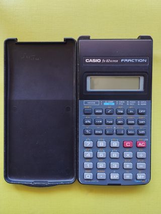 CALCULADORA CASIO CIENTÍFICA