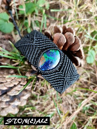 Bracciale in macrame con azzurrite