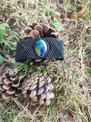 Bracciale in macrame con azzurrite