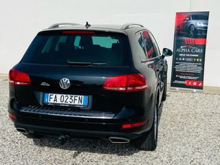 VOLKSWAGEN Touareg 3.0 V6 tdi bluemotion 245CV 