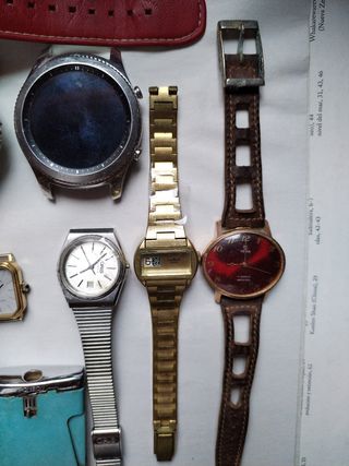 Lote de Relojes y Mecheros para Reparar