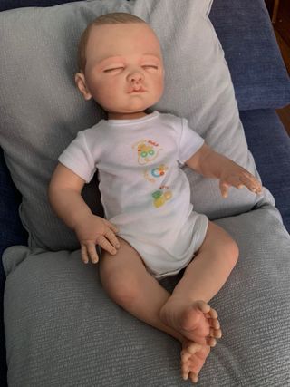 Bebe reborn + ropa para el bebe