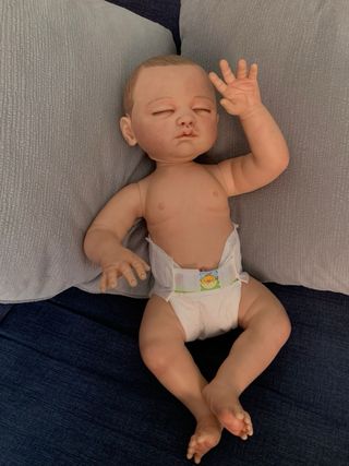 Bebe reborn + ropa para el bebe