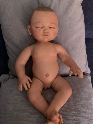 Bebe reborn + ropa para el bebe