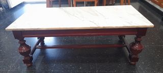 Mesa antigua de salón de mármol y caoba