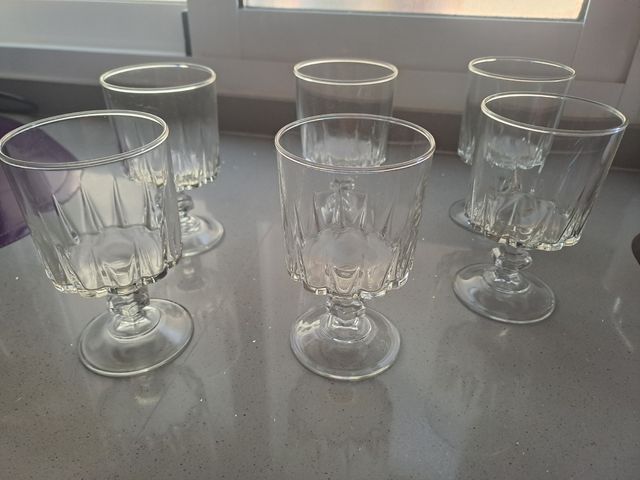 Juego de copas de cristal