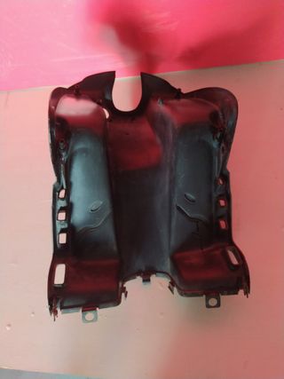 -Peugeot Speedfight. Contrascudo