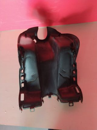 -Peugeot Speedfight. Contrascudo