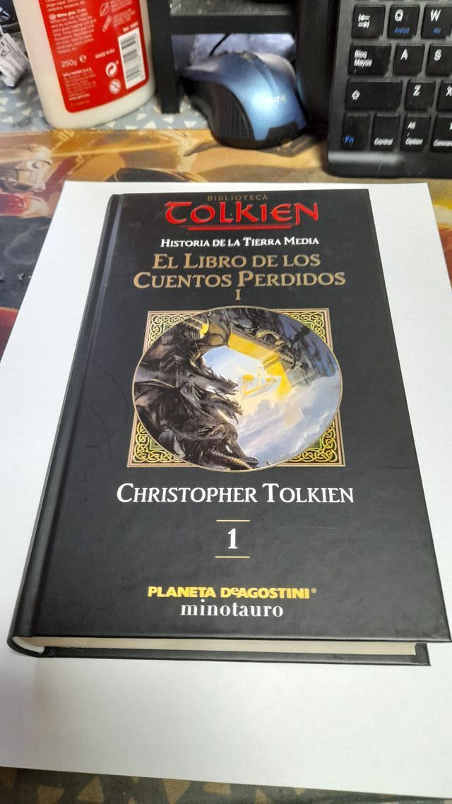 Biblioteca Tolkien Libro de los Cuentos Peridos