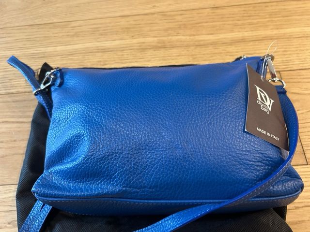 Borsa in pelle nuova