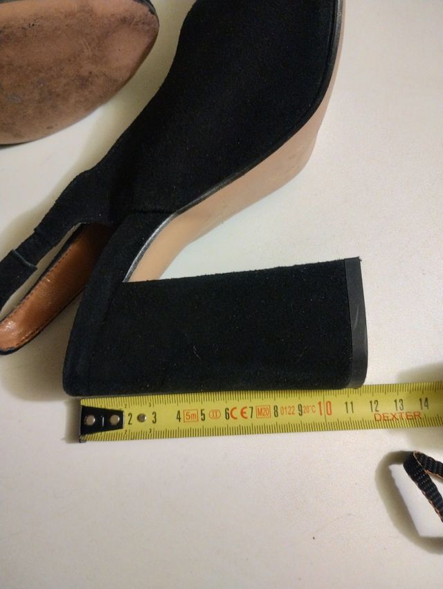 Décolleté aperto n.38 nero tacco alto 11 cm.