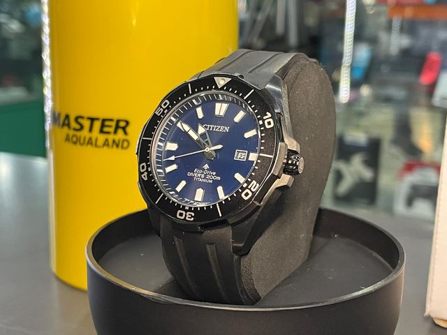 CITIZEN PROMASTER ECO DRIVE SUPER TITANIO