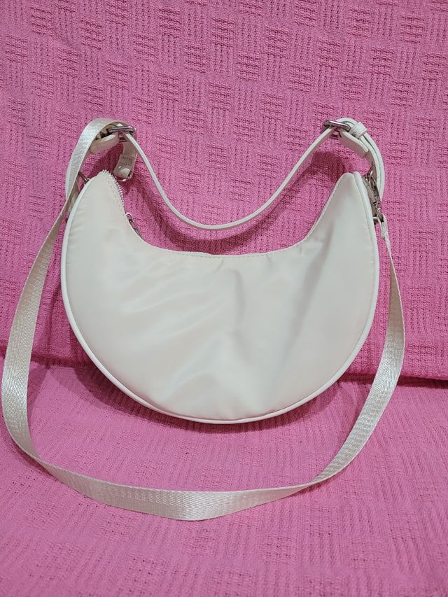 Bolso Stradivarius blanco