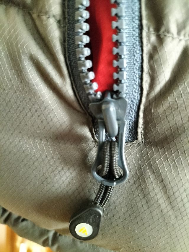 CHALECO DE PLUMAS UNISEX INESCA  38