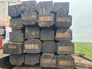 Traviesas de madera de tren