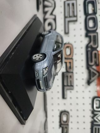 Opel signum 1/43