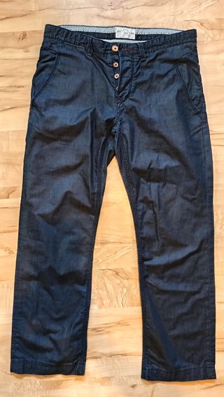 Pantalones estilo chino azul marino 