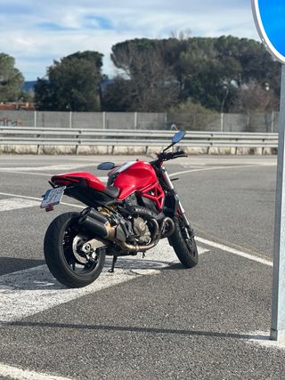 Ducati monster 821
