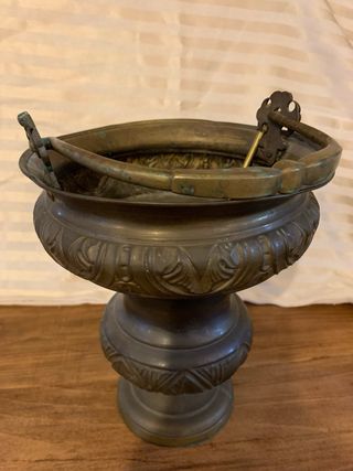 Acquasantiera grande  (Aspergillum) metà 800