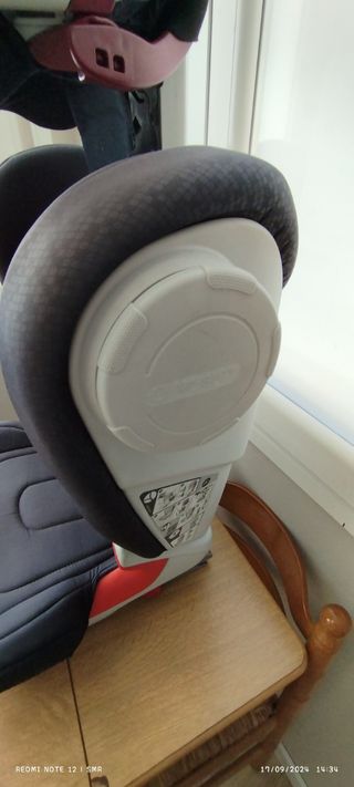 Britax Romer Silla alzador niños para coche.