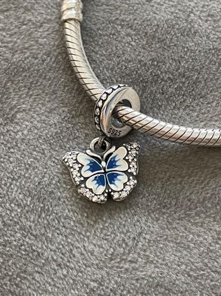 Charm colgante mariposa 