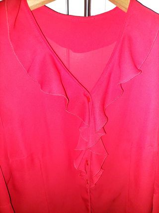 Camisa roja muy original♥️