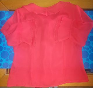 Camisa roja muy original♥️