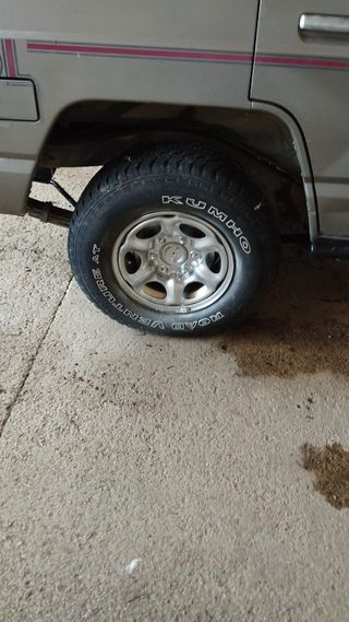 5 Llantas Nissan Terrano