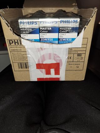 36 Bombillas Philips Master Colour 35W/930