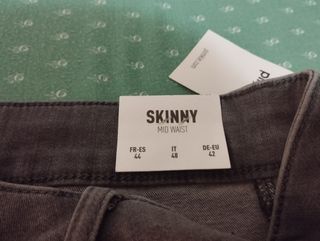 Vaquero talla 44 NUEVO CON ETIQUETA