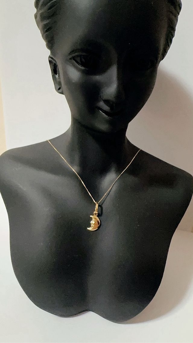 Collana Luna portafortuna in oro giallo 18kt