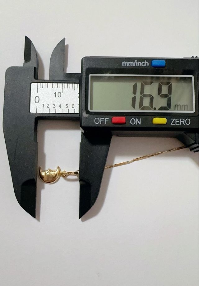 Collana Luna portafortuna in oro giallo 18kt