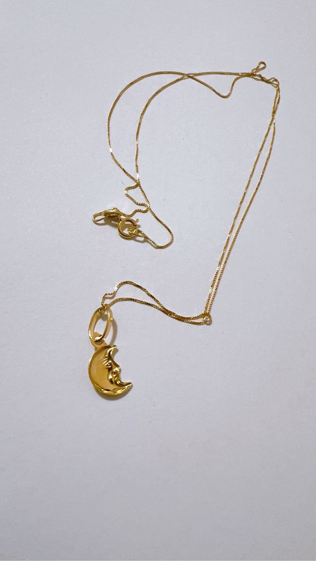 Collana Luna portafortuna in oro giallo 18kt