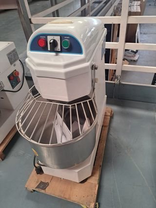 AMASADORA ESPIRAL LITROS INDUSTRIAL