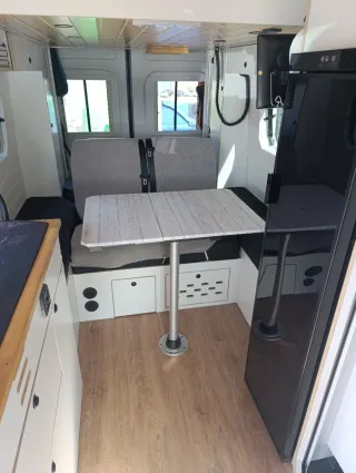 Camper autocaravana sobre Fiat Ducato Maxi