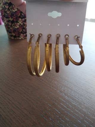 Pendientes de aro dorados