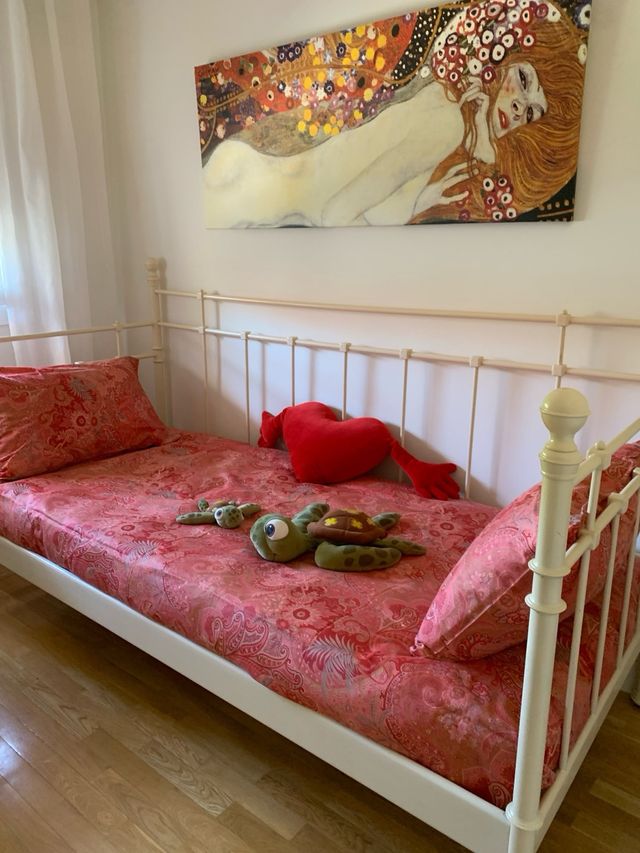 Cama divan ikea + somier . regalo colchon 90X200