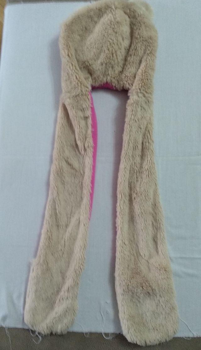 Gorro con orejas largas