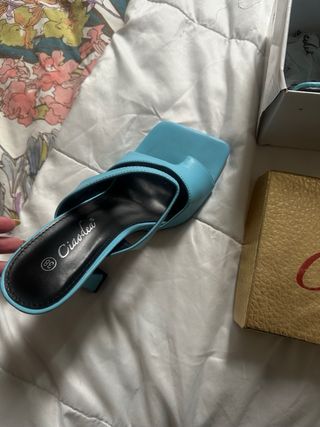 Zapatos de tacon azul