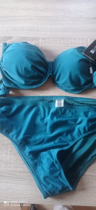 Bikini verde oscuro NUEVO