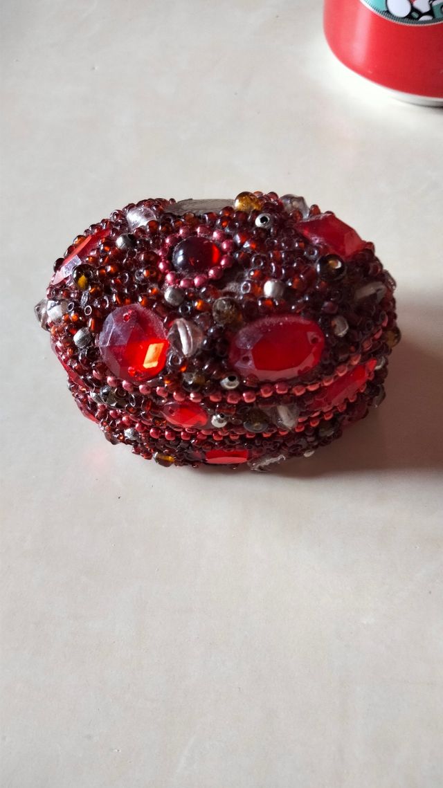 CAIXA DE JÓIAS DE PEDRA EMBUTIDA