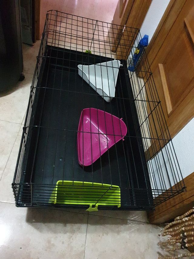 Jaula Para Conejos Negra Plegable.