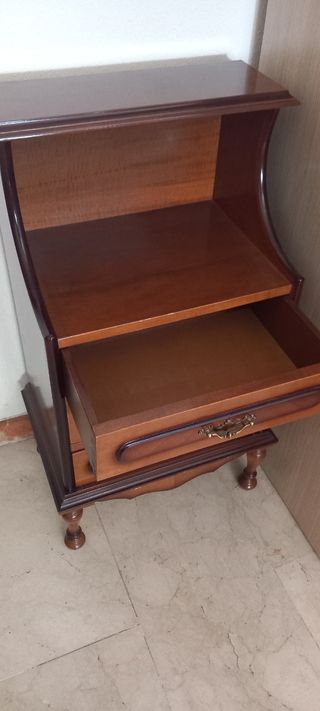 Mesilla antigua con diseño especial