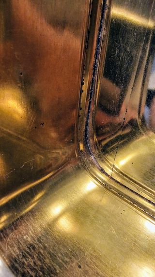 Caja metálica antigua