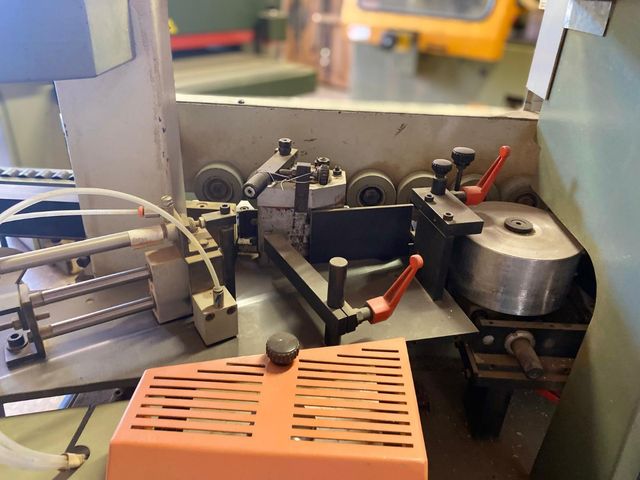 Chapeadora de cantos