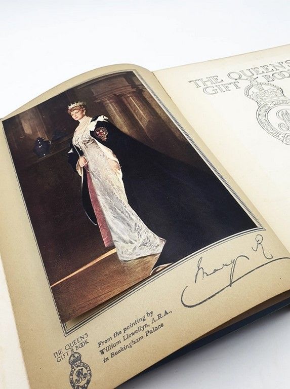 The Queen's Gift Book