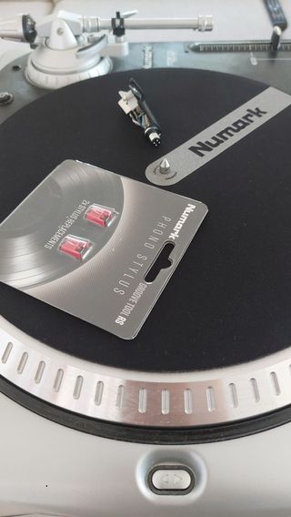 Tocadisco Numark TT 200